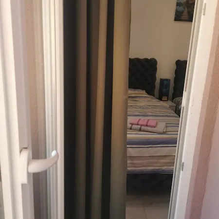 Aleksandar 2 Apartment